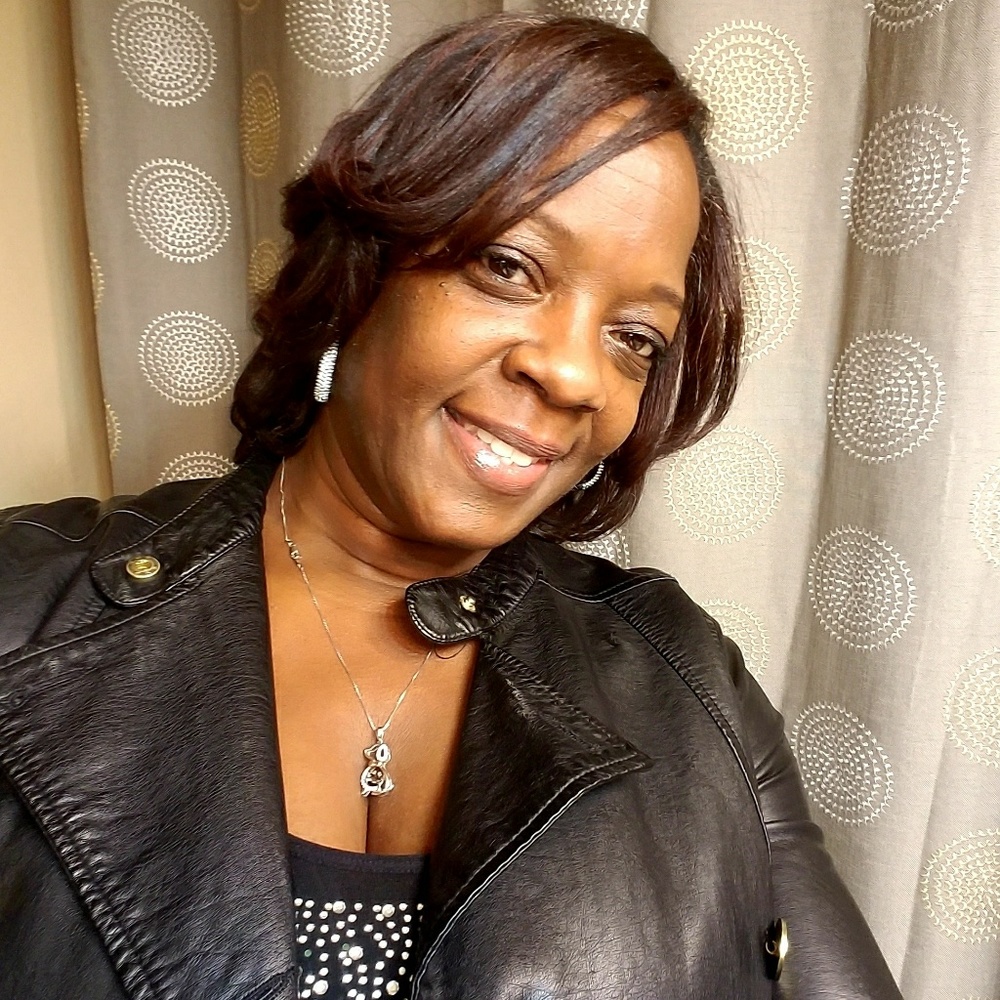 Meet your Posher, Virlicia